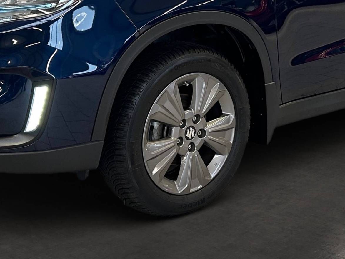 Fahrzeugabbildung Suzuki Vitara 1.4 Boosterjet Hybrid Comfort 'SHINKAI'