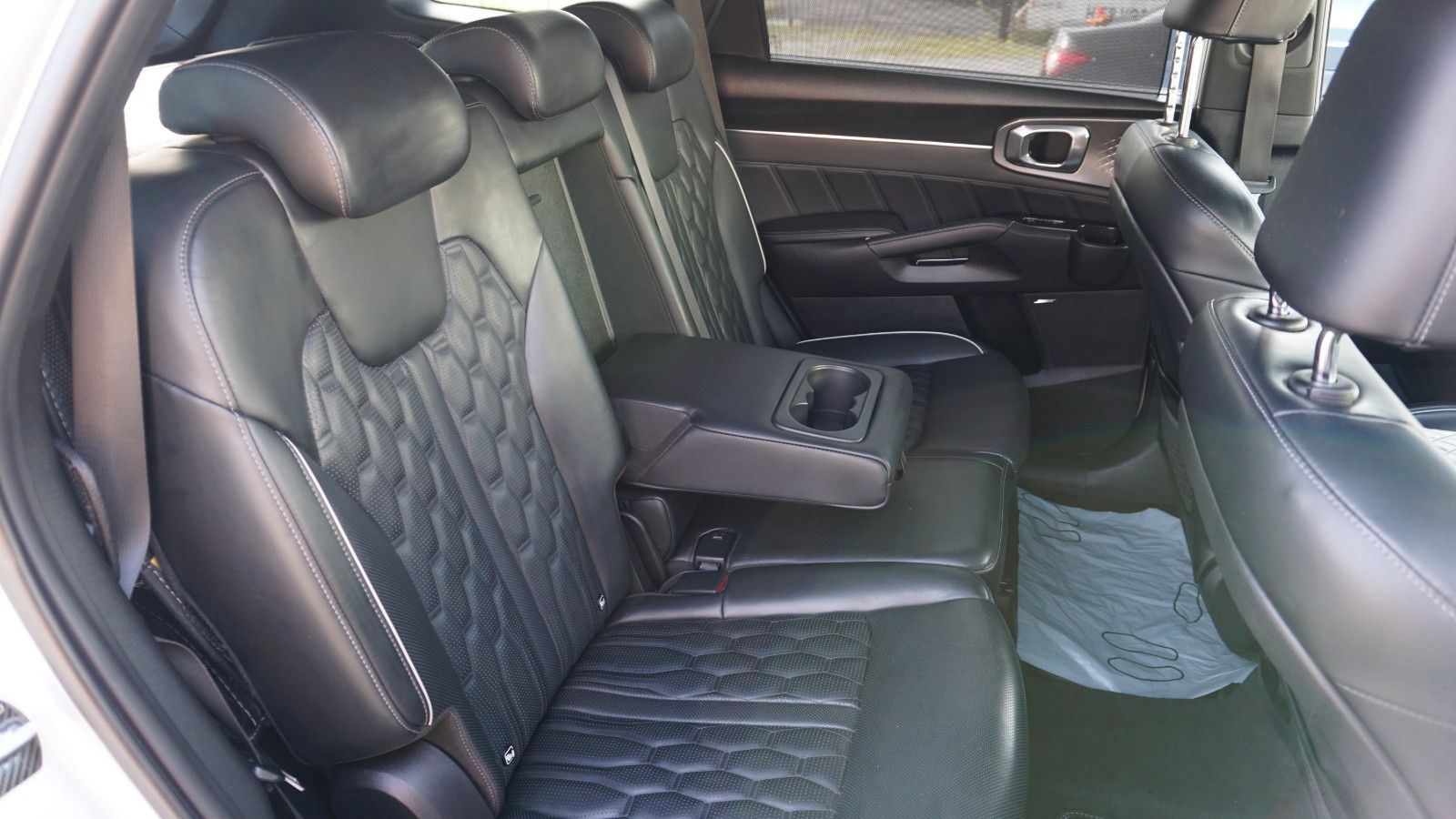 Fahrzeugabbildung Kia Sorento Platinum 4WD,Pano,Kamera,Navi,Leder,Bose