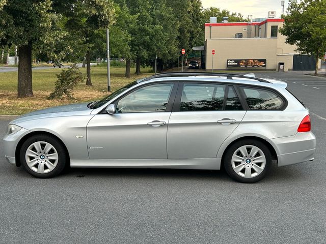 BMW 320i touring -