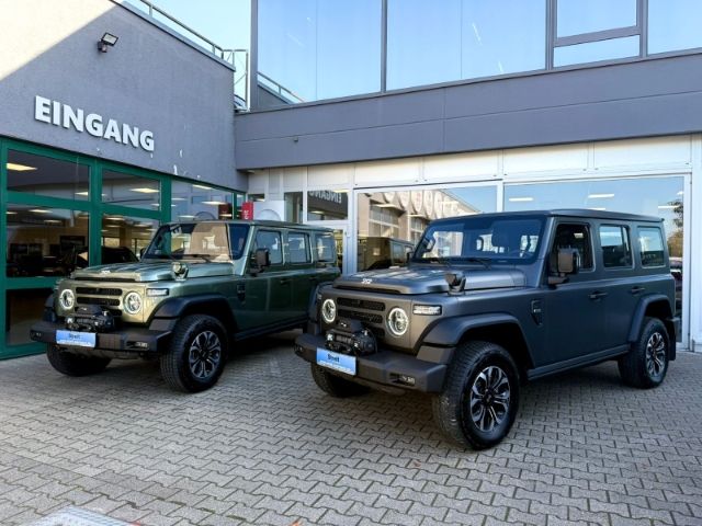 Fahrzeugabbildung BAW 212 TCI 4WD Grün/Schwarz/Grau Leder Digitales Co