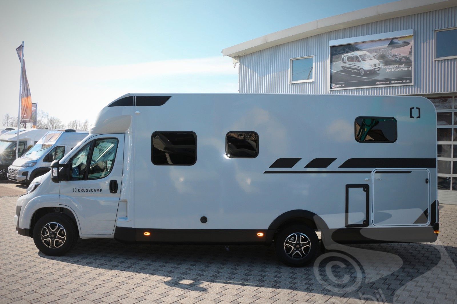 Fahrzeugabbildung Crosscamp EXPDN 7.4 E Peugeot Automatik