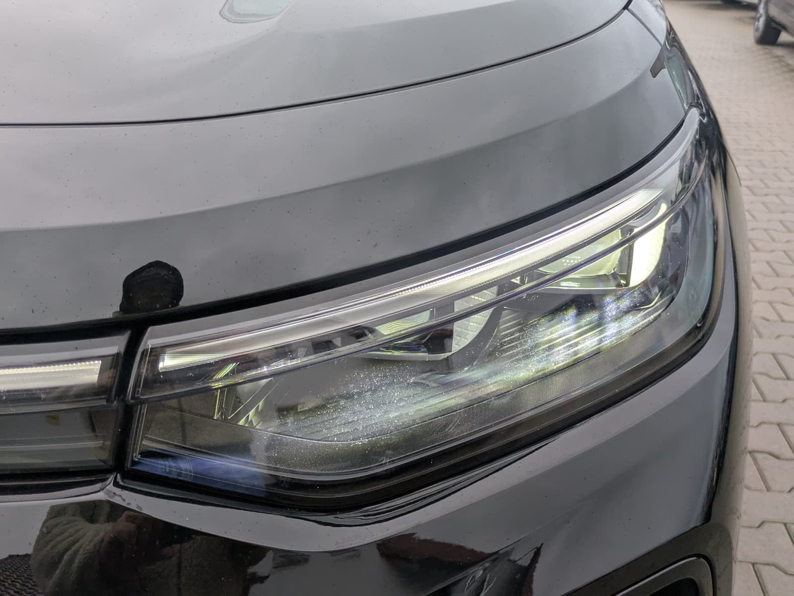 Fahrzeugabbildung Volkswagen Tayron 2.0 TDI 4M R-Line BLACK*7Si*MATRIX*PANO