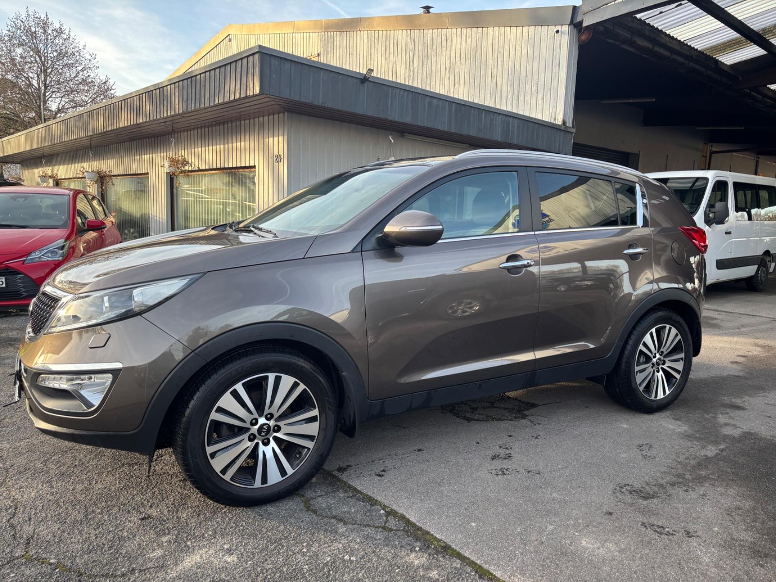 Kia Sportage.2.0B/Automatik/Leder/Panorama/520000Km