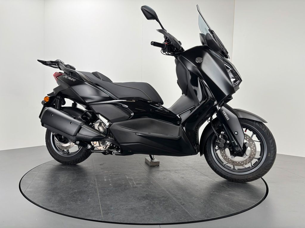 Fahrzeugabbildung Yamaha XMAX 300 TECHMAX *NEUWERTIG *TOPCASETRÄGER