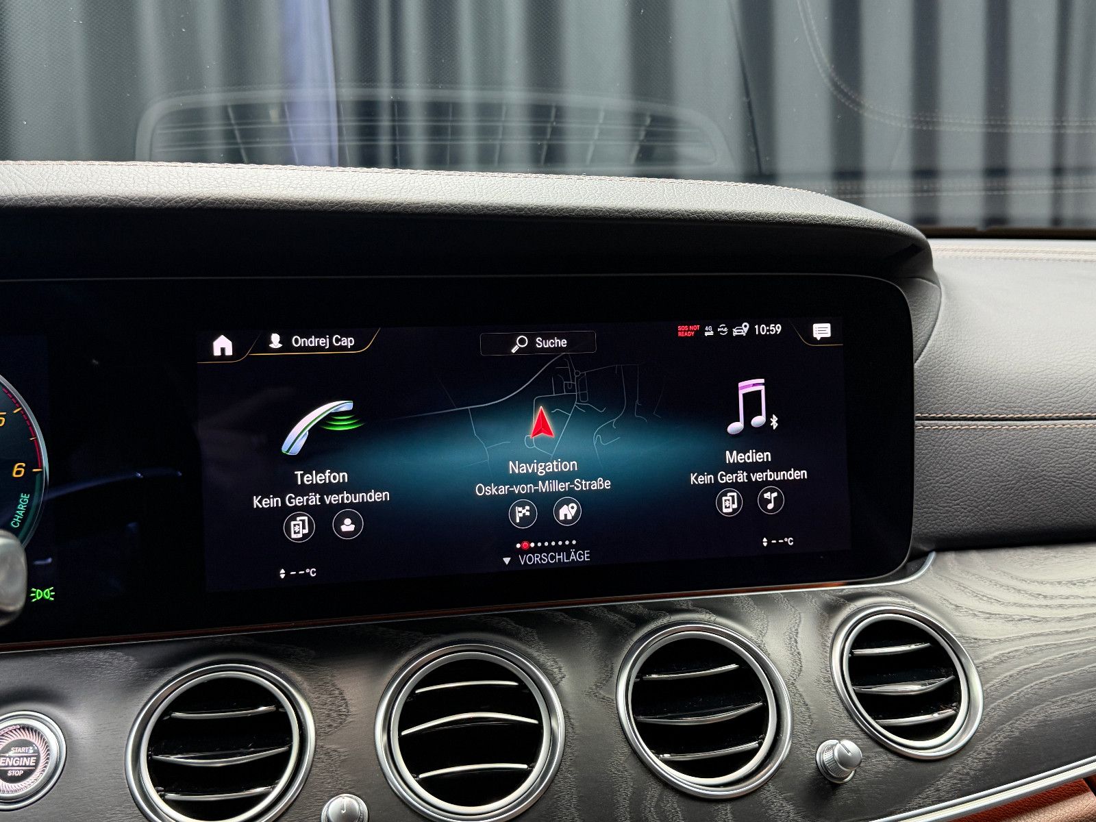 Fahrzeugabbildung Mercedes-Benz E 300 de T-Modell |BURMESTER|MULTIBEAM-LED