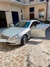 Mercedes-Benz Mercedes Benz CLS W219 320 CDI - Mercedes-Benz 320: Coupe