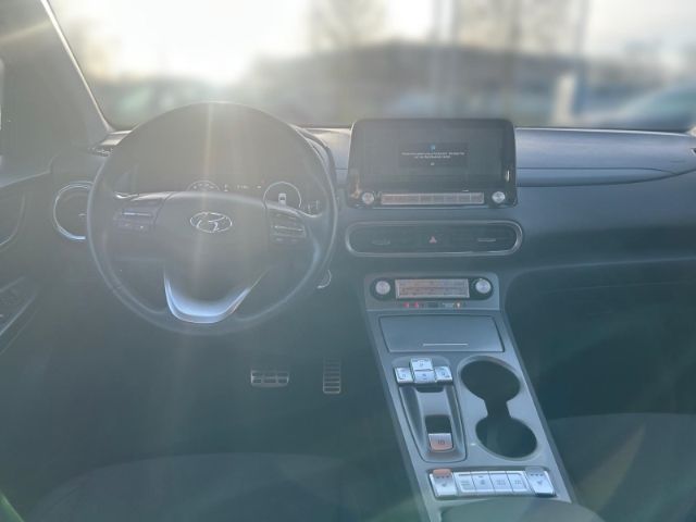 Fahrzeugabbildung Hyundai KONA Edition 30+ Elektro 2WD Navi Soundsystem AC