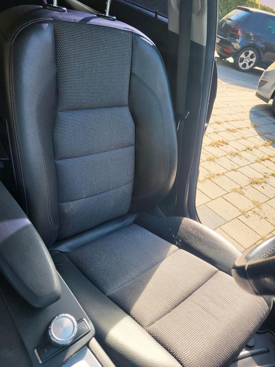 Mercedes-Benz 220 2012 — photo 12