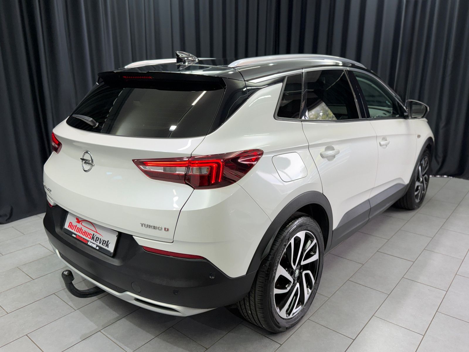 Fahrzeugabbildung Opel Grandland (X) |SITZBELÜFTUNG|360°|STDHZG