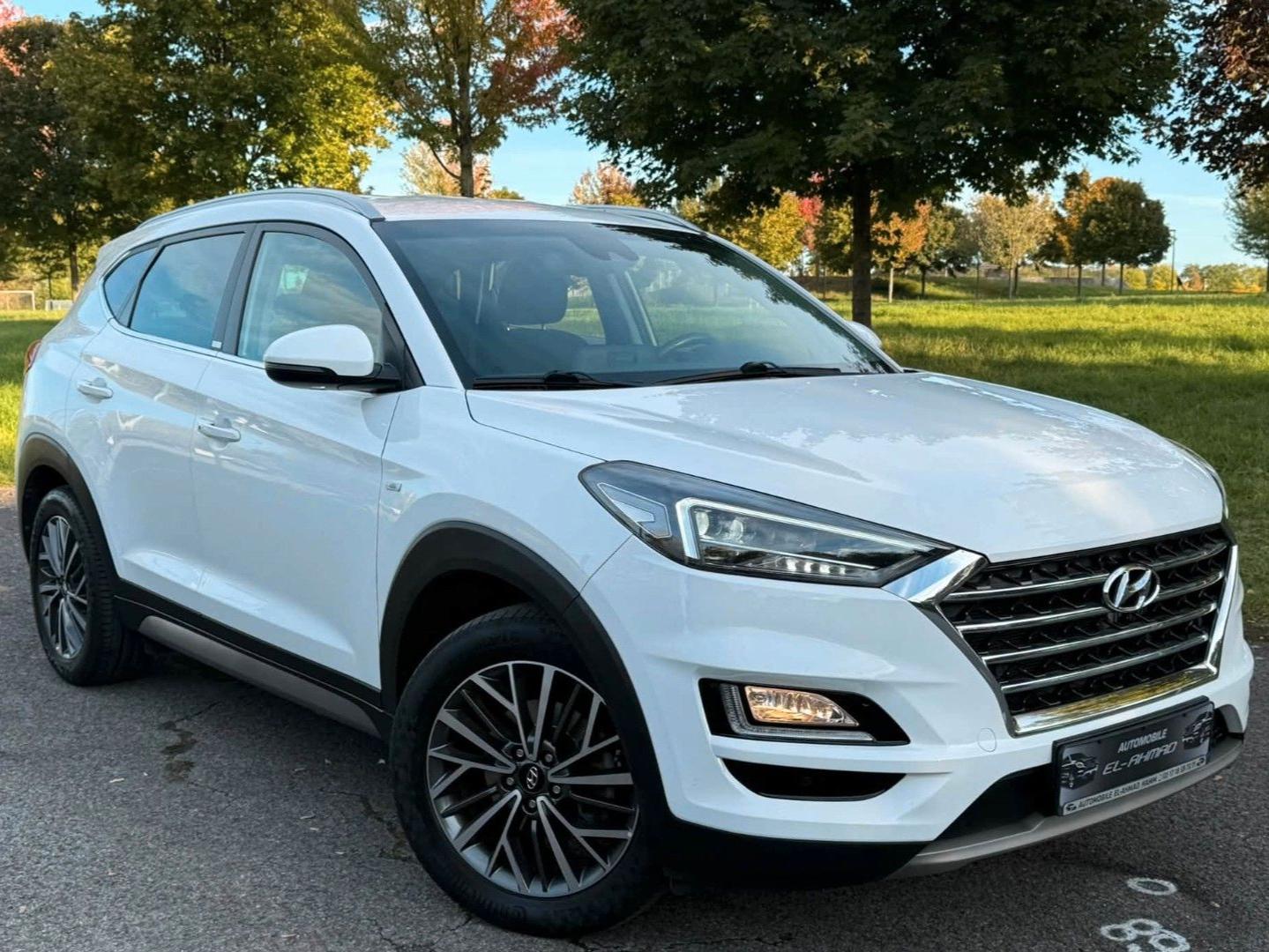 Hyundai Tucson Trend 2WD Automatik AHK Navi Kamera AHK