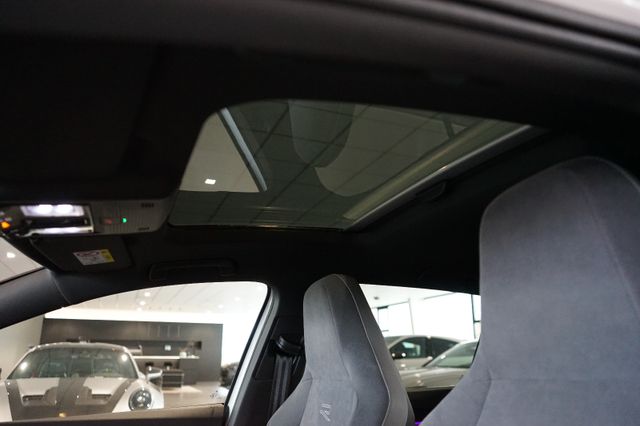 Volkswagen Golf 2.0 TDI R-Line | Pano | Matrix | Navi | ACC Volkswagen Golf 2.0 TDI R-Line | Pano | Matrix | Navi | ACC