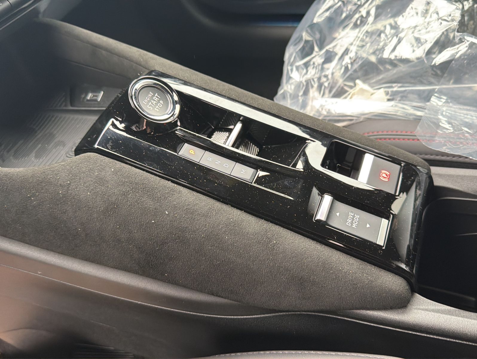 Fahrzeugabbildung Alfa Romeo Junior Ibrida 1.2 VGT 48V-Hybrid 100 kW Speciale