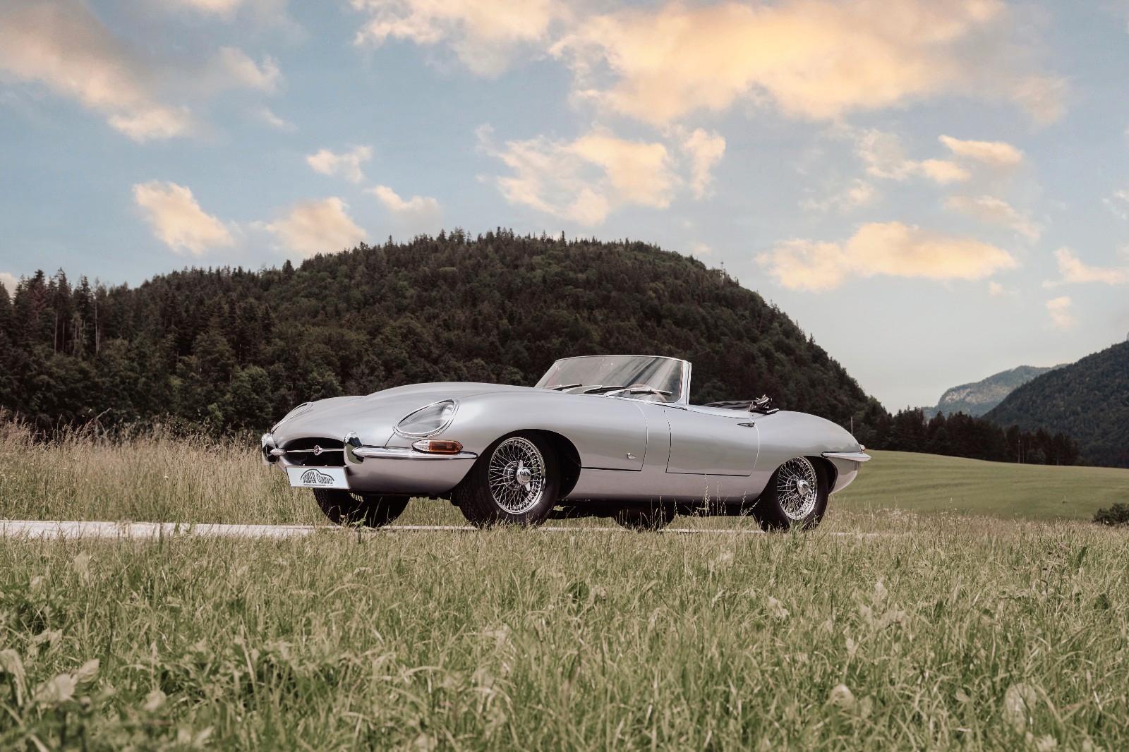 Jaguar E-Type S1 Flat Floor und Outside Bonnet Lock Rar