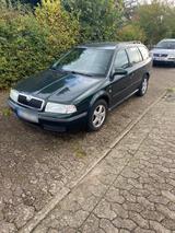 Skoda Oktavia Combi Bj.: 2002 1.6i  75kw/1... - Skoda Octavia aus 2002: Kombi