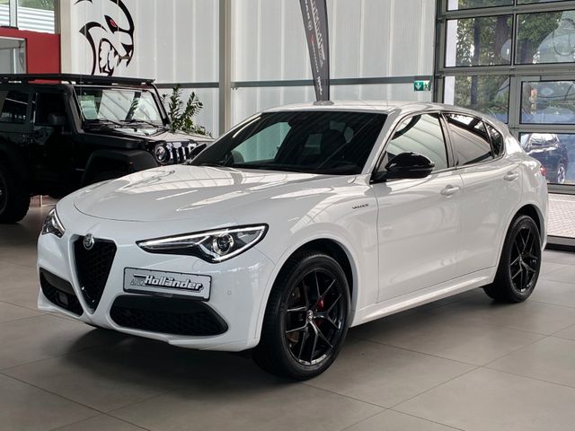 Alfa Romeo Stelvio 2.0T Veloce Q4 ACC 20" Leder VOLL