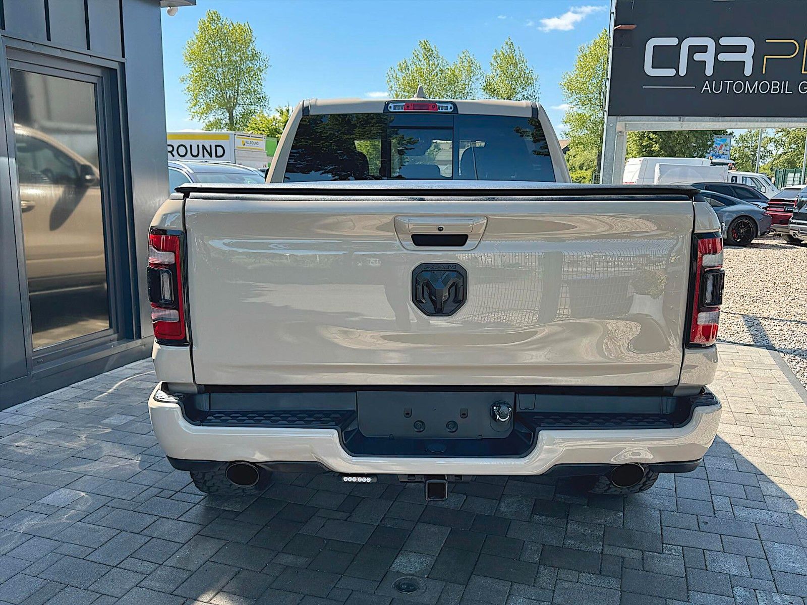 Fahrzeugabbildung Dodge RAM 5.7 V8 HEMI TRX Style OFFROAD 4x4 12Zoll LED