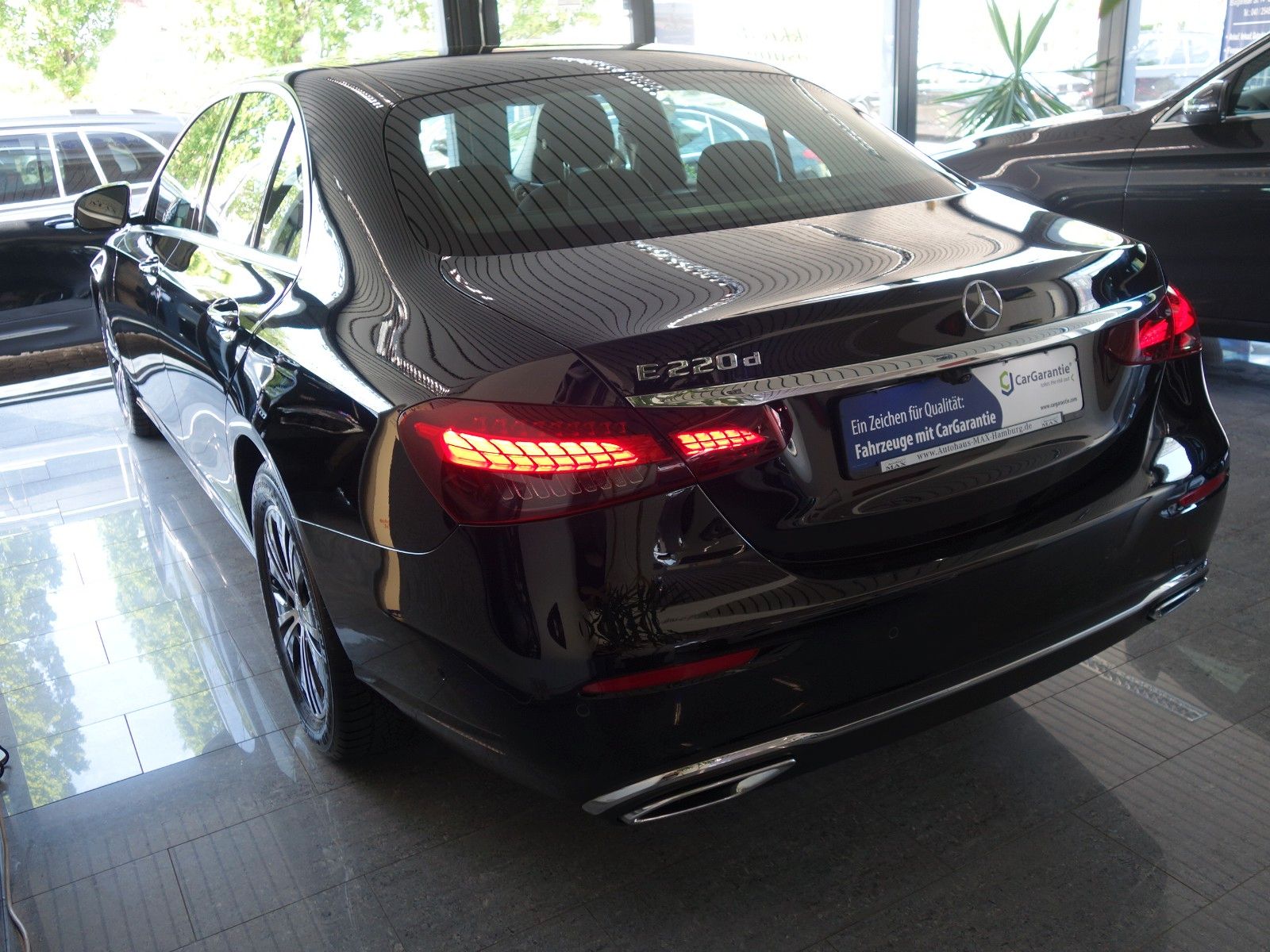 Mercedes-Benz E 220 D 9G-TRONIC/Limousine/AVANTGARDE/1-HAND foto 9