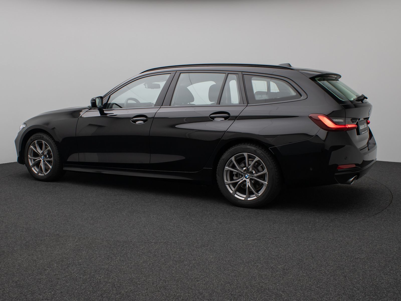 Fahrzeugabbildung BMW 318i Alarm DAB Kamera GeschwindigReg Sportlenkrd