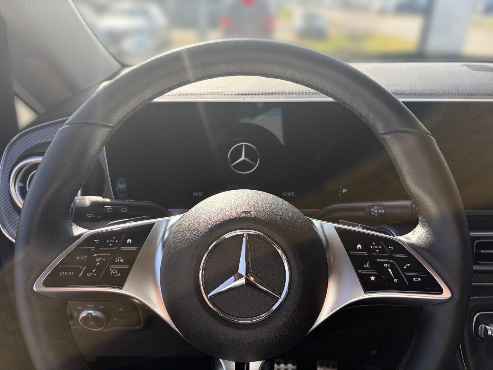Mercedes-Benz V 250 d AVANTG Lang *PANO*AMG*LED*AHK*AIRM*360°*