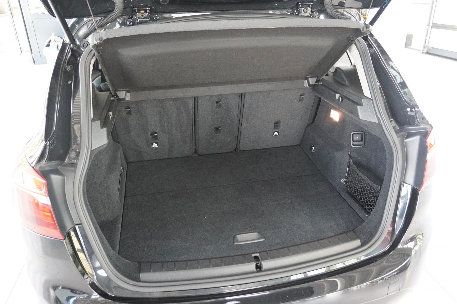 Fahrzeugabbildung BMW 216d Active Tourer NAVI/PDC/ALU/EU6dTemp