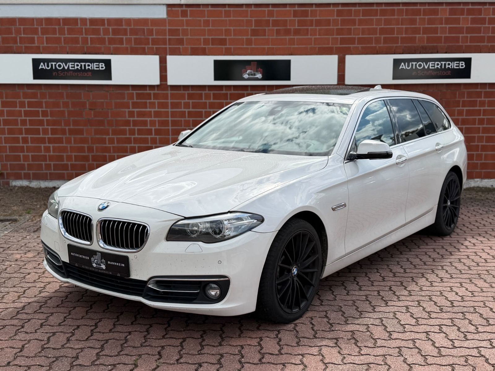 BMW BMW 530 d xDrive Luxury/PANORAMA/HEADUP/MEMORY/LED