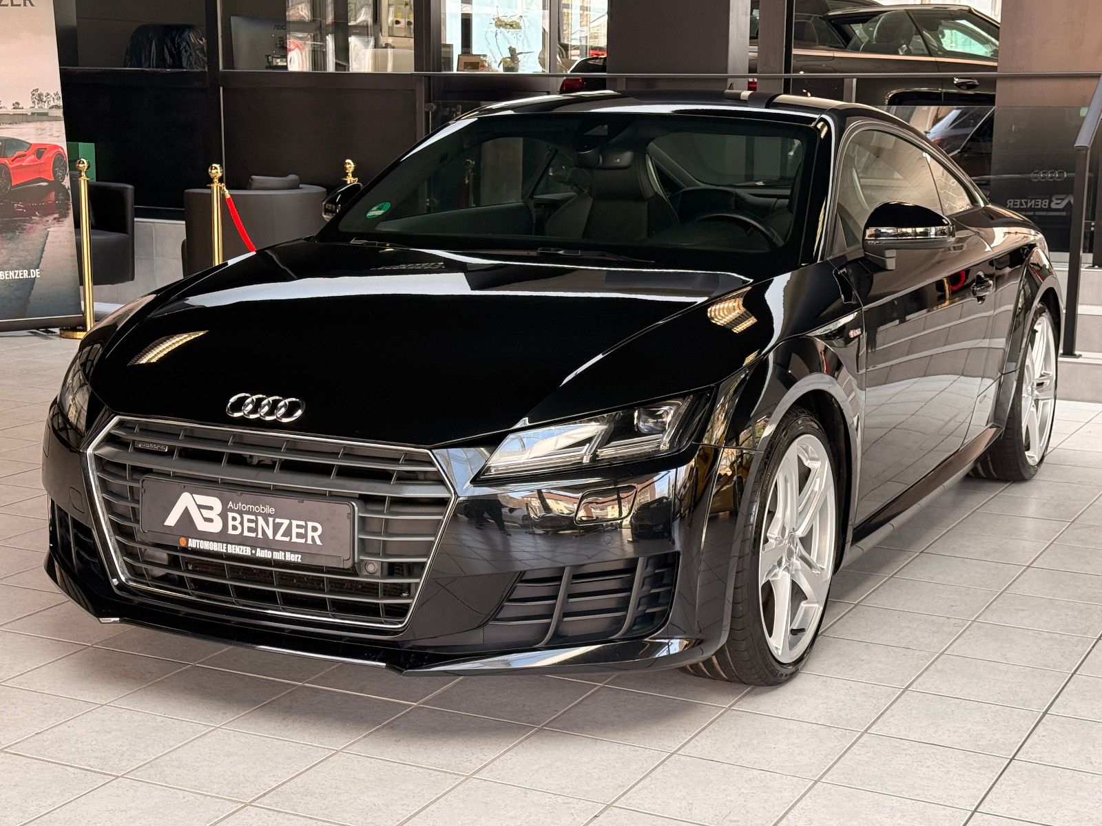 Fahrzeugabbildung Audi 2.0 TFSI quattro/S-LINE/AUTOMATIK/RS-SITZE/LED