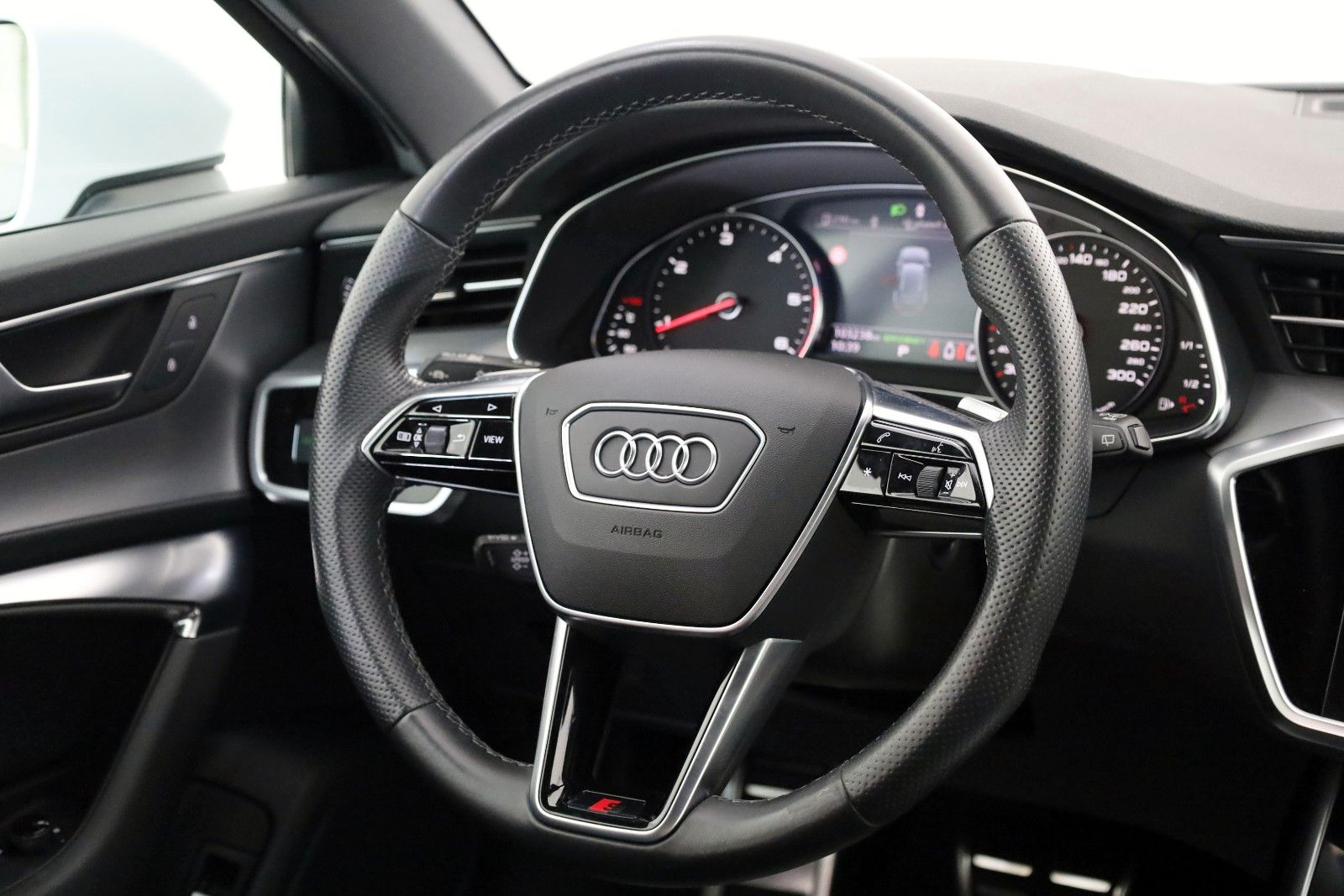 Fahrzeugabbildung Audi A6 Avant 40TDI S Line T.Leder,Navi,LED,Kamera,WR