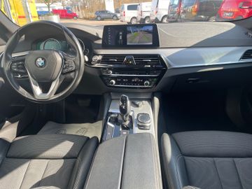 Fahrzeugabbildung BMW 520 d Touring Sport Line Aut. AHK ACC HUD uvm.