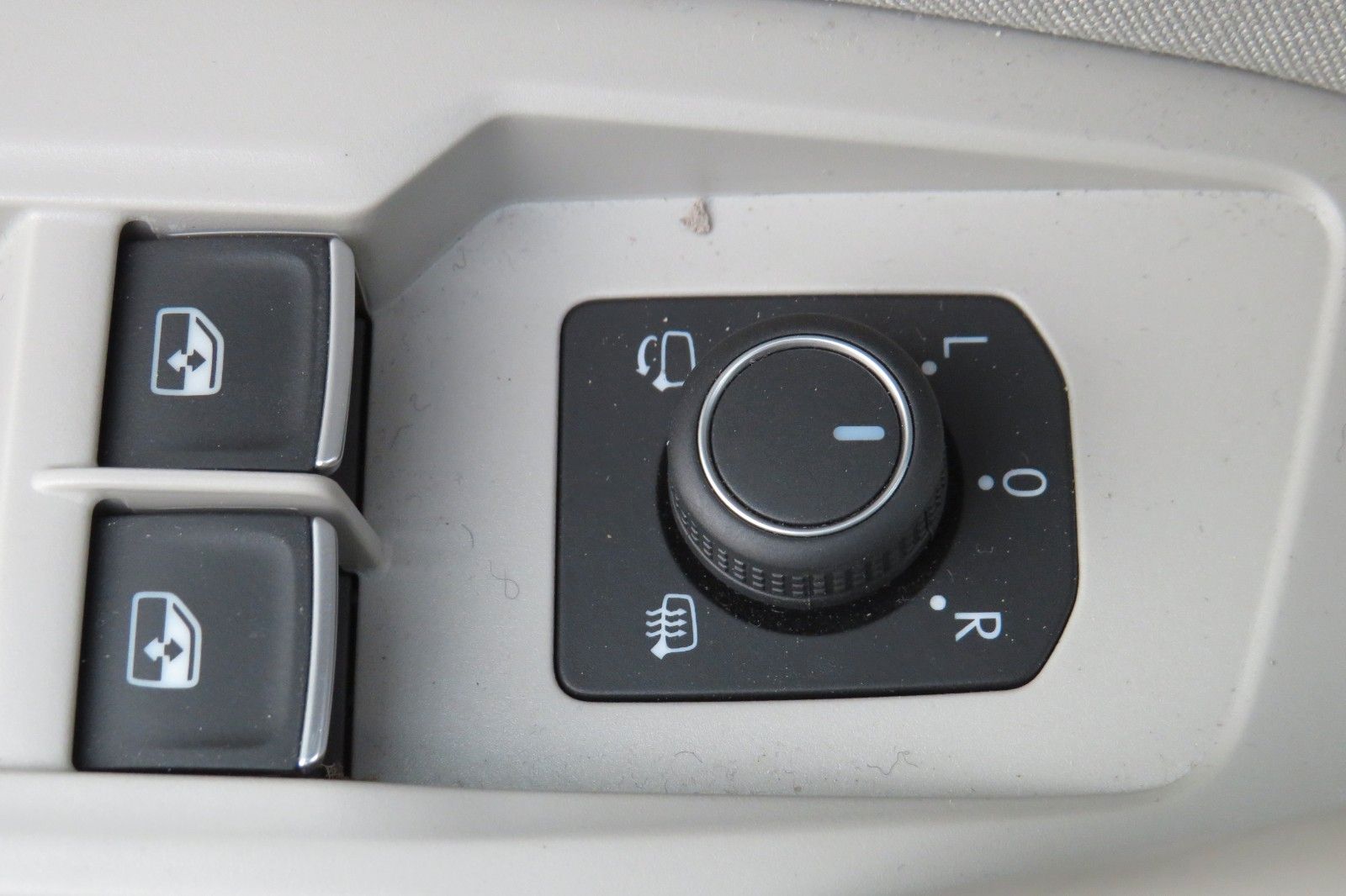 Fahrzeugabbildung Volkswagen Tiguan TSI DSG ELEGANCE 19-ZOLL MATRIX 360` 1.HD