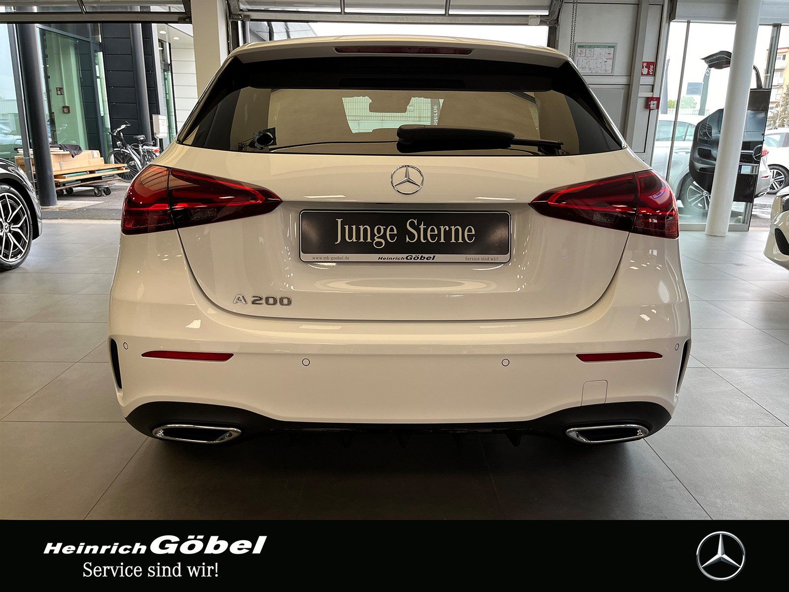 Fahrzeugabbildung Mercedes-Benz A 200 AMG+MBUX+NAVI-PREMIUM+KAMERA+AMBIENTE+LED+
