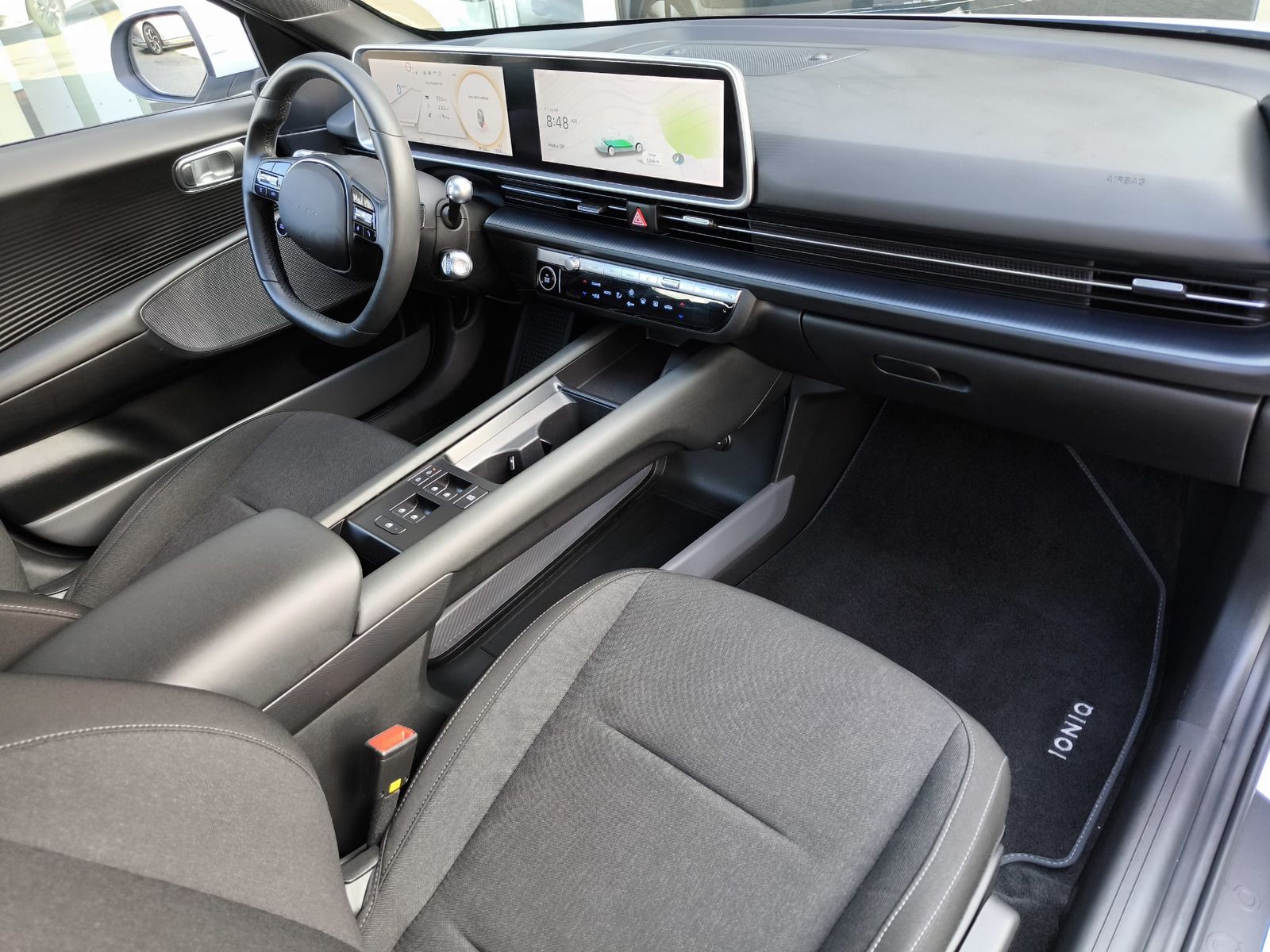 Fahrzeugabbildung Hyundai Ioniq 6 2WD NAVI+LED+SHZ+KAMERA+DAB+PDC+ACC+18"+