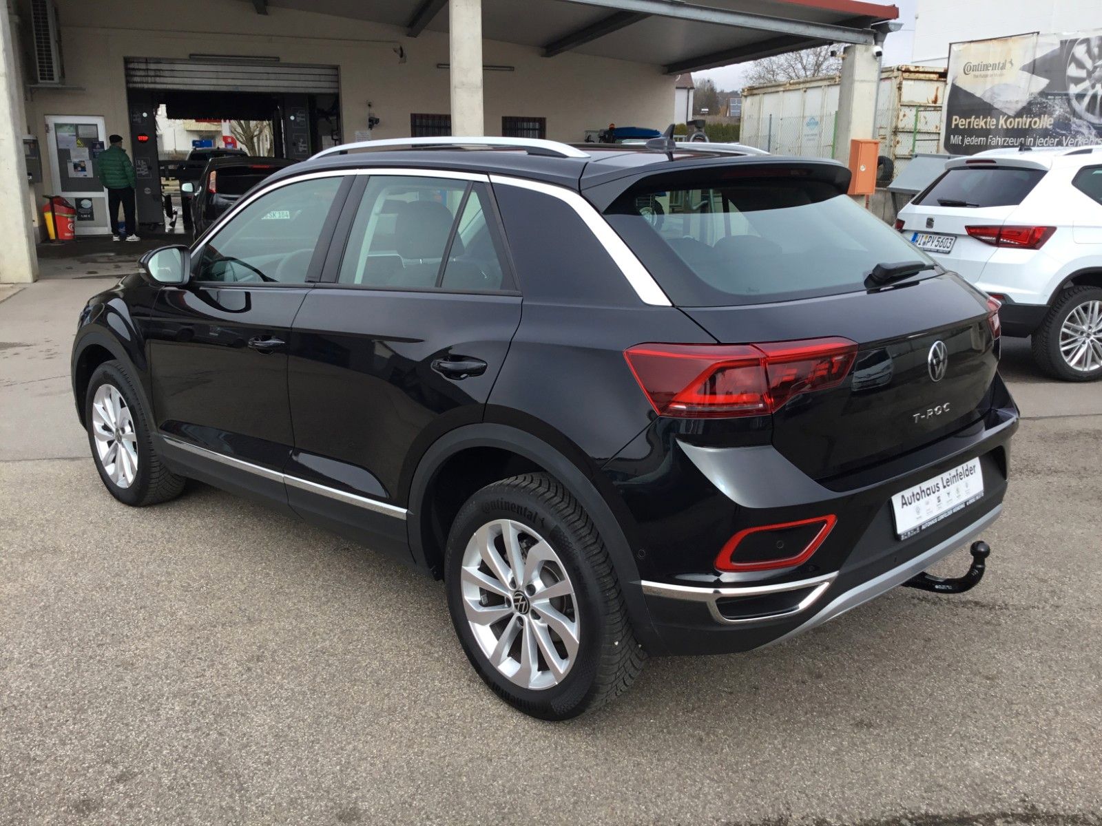 Fahrzeugabbildung Volkswagen T-Roc 1.5 TSI DSG Style+AHK+MatrixLED+ACC+Pano