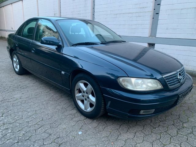 Opel Omega B 2.6 V6