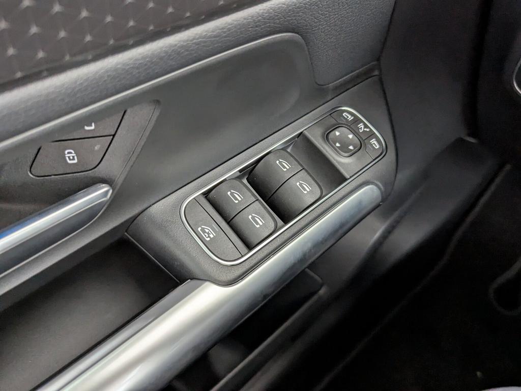 Mercedes-Benz GLA 220