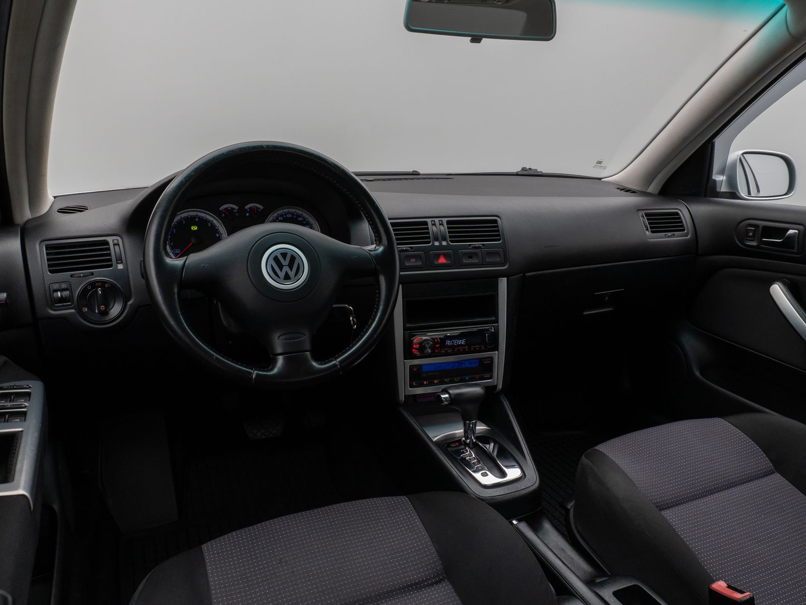 Fahrzeugabbildung Volkswagen Bora 1.6 Automat Special Lim. Klimaautomatik AHK