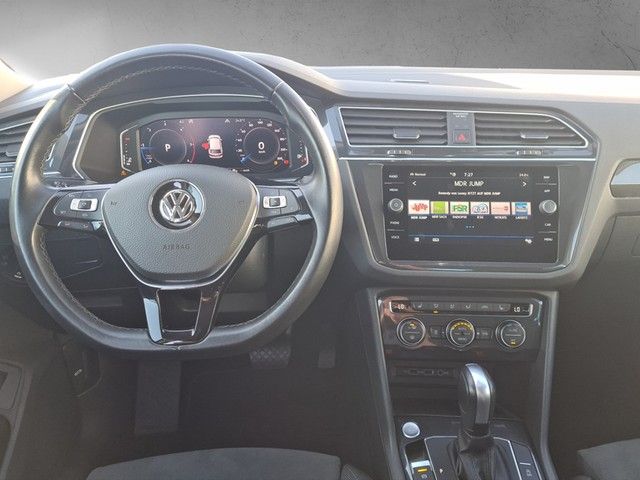 Fahrzeugabbildung Volkswagen Tiguan TDI HL 4M LED STH AHK Navi AID ACC RFK SH