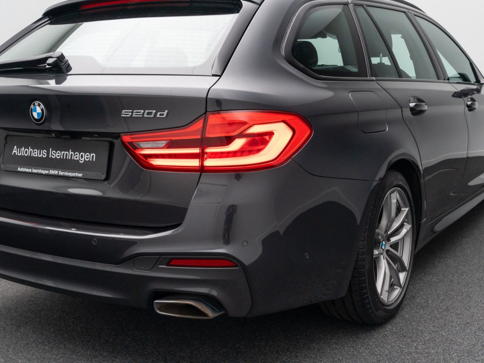Fahrzeugabbildung BMW 520d xD M Sport LED Alarm DAB Kamera Parkassist