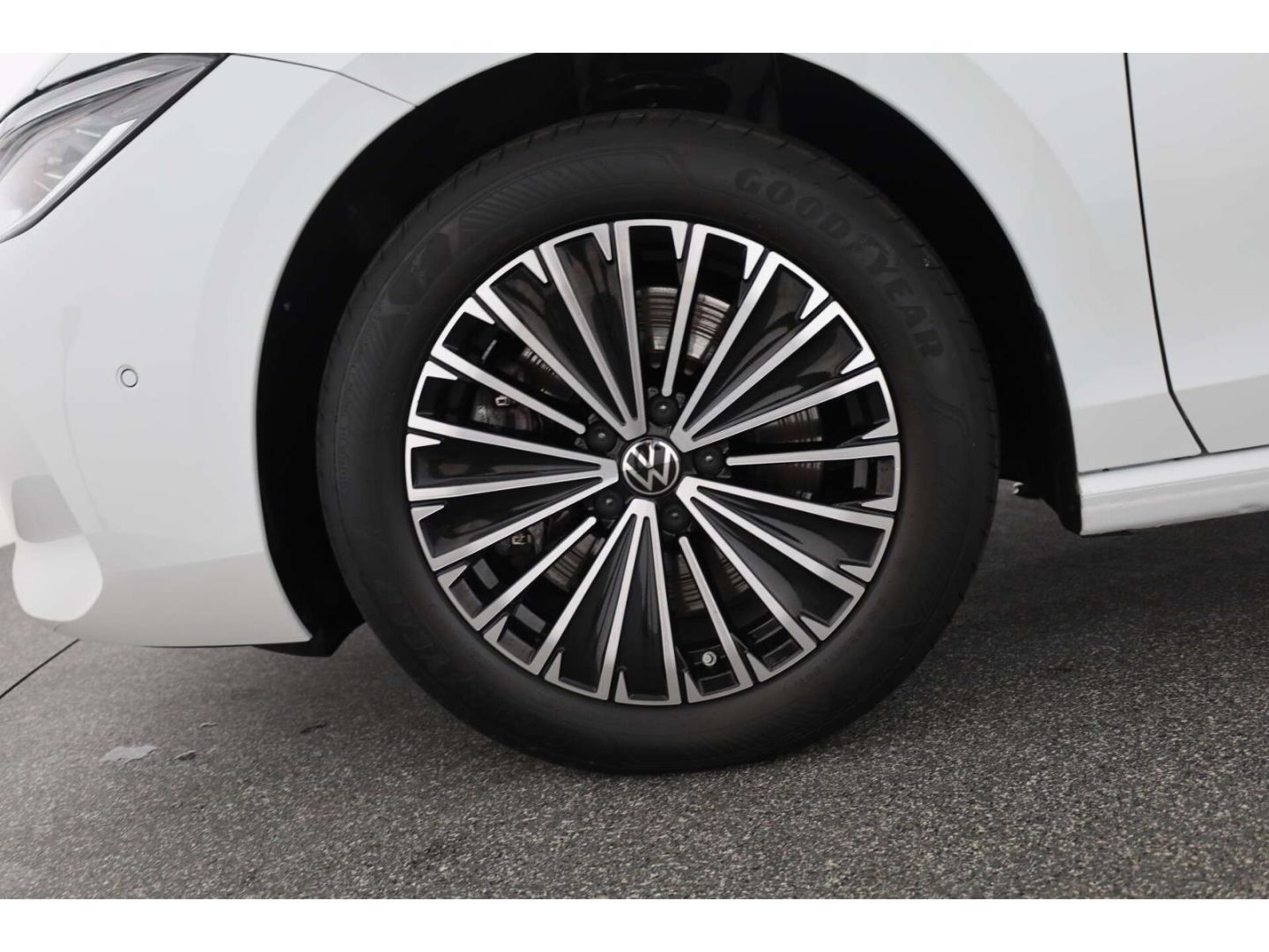 Volkswagen Passat 2.0 TDI 4Mot. Elegance DSG AHK/Std.Hz. foto 9