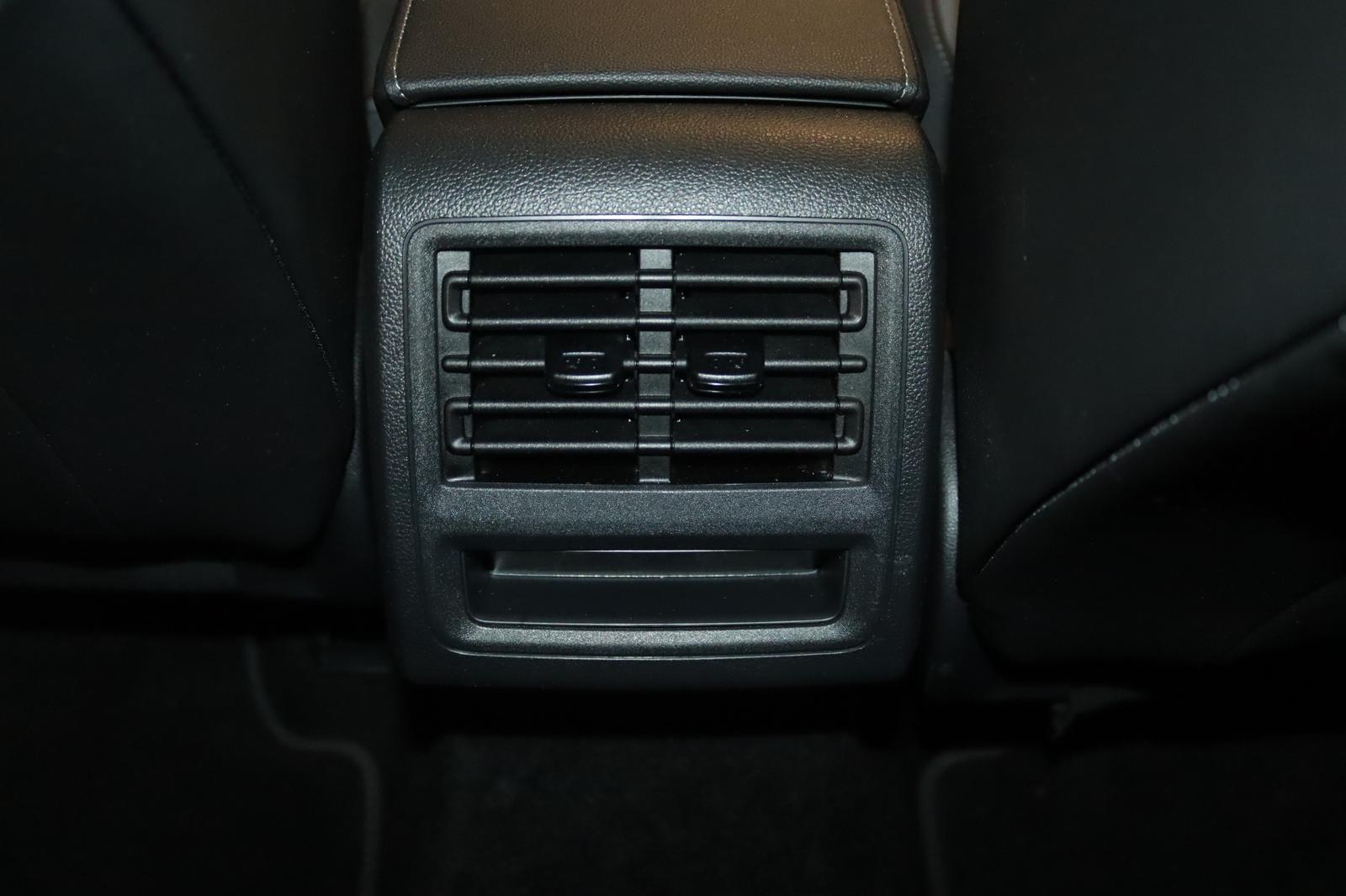Volkswagen Golf VIII 1.5 TSI Limo R-Line-Navi-LED+-ACC-SHZ-, миниатюра 19