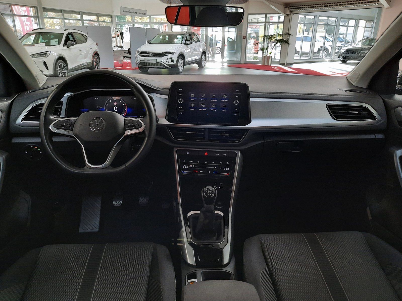 Fahrzeugabbildung Volkswagen T-Roc TSI *Standhzg*AHK*Navi*LED*PDC*ACC*APP*