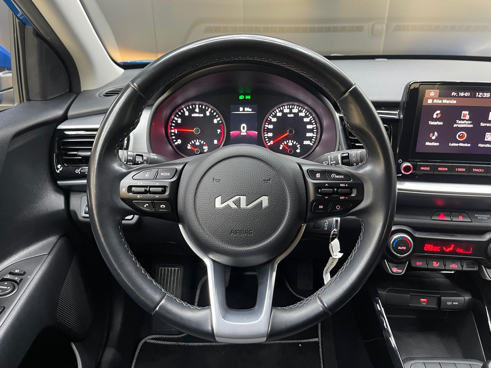 Fahrzeugabbildung Kia Stonic 1.0 T-GDI NAVI+KAM+PDC+MFL+TEMP+APPLE+DAB