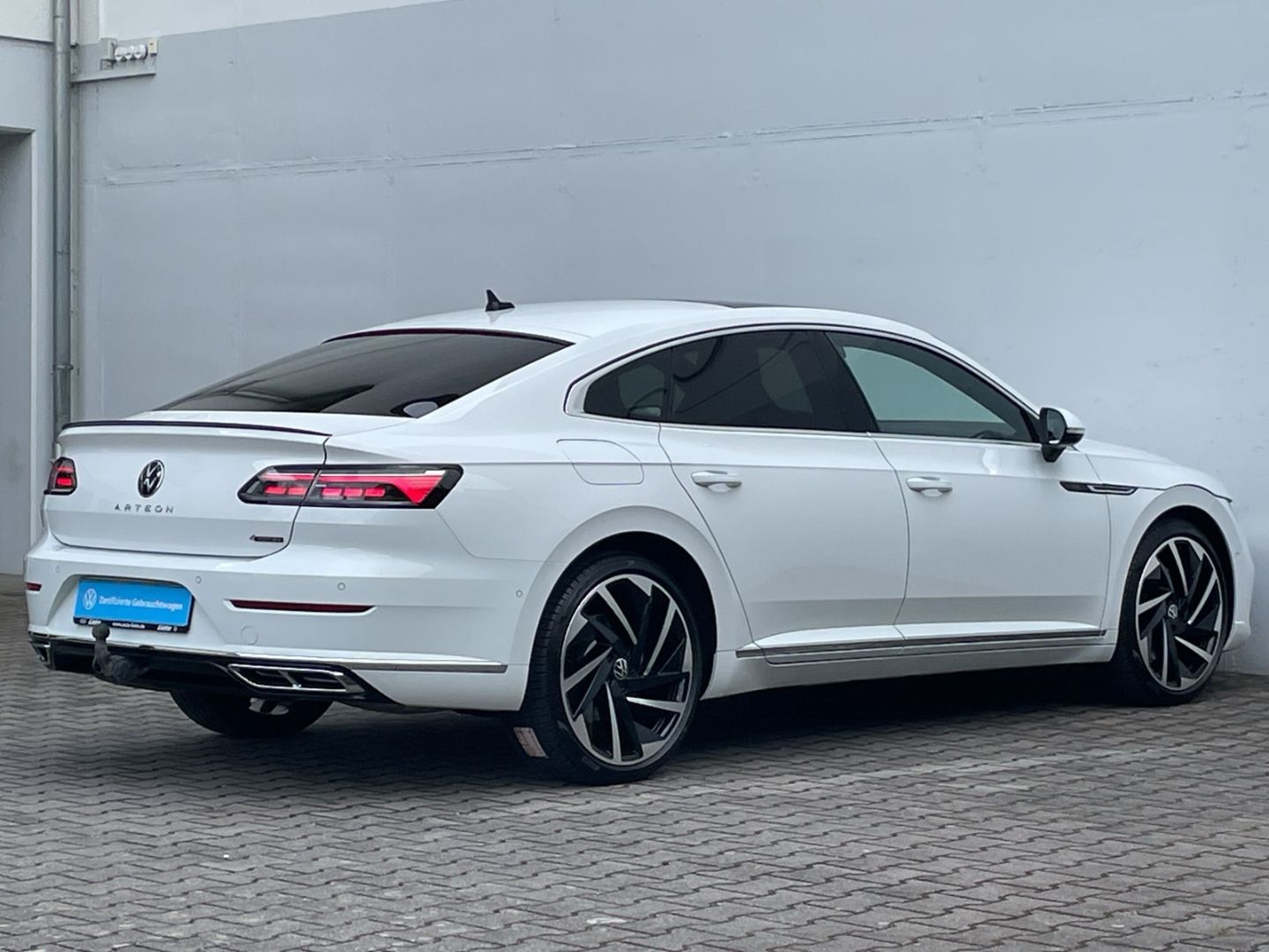 Arteon 2.0TSI DSG 4Motion R-Line Pano/AHK/Kamera