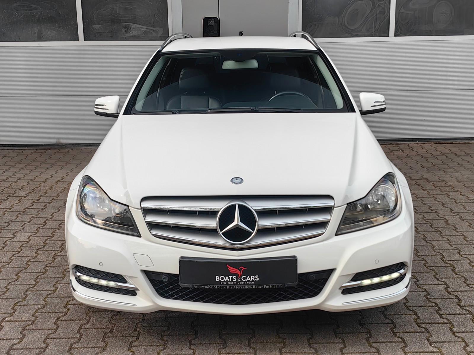 Mercedes-Benz C180 CGI 7G AUTOMATIK|NAVI|LEDER|AAHK|PDC|SHZ