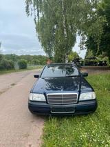Mercedes-Benz Mercedes C220 TÜV Neu 1996 - Mercedes-Benz C 220 mit Benzin-Antrieb: Limousine