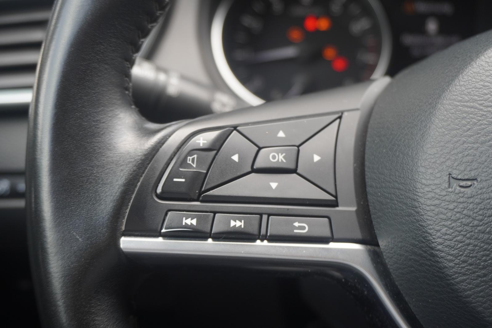 Nissan Qashqai 1.6 N-Connecta 360° Spurhalte Tempomat