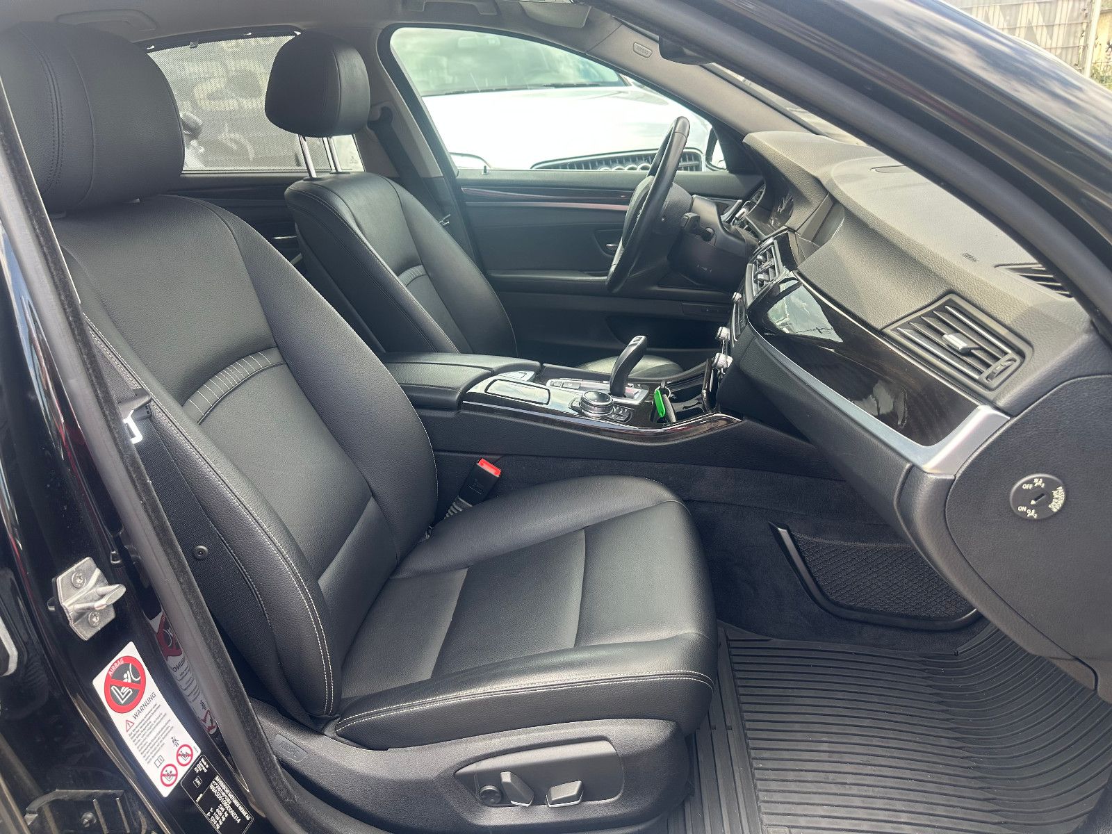 Fahrzeugabbildung BMW 535 d LUXURY*HEAD-UP+LEDER*
