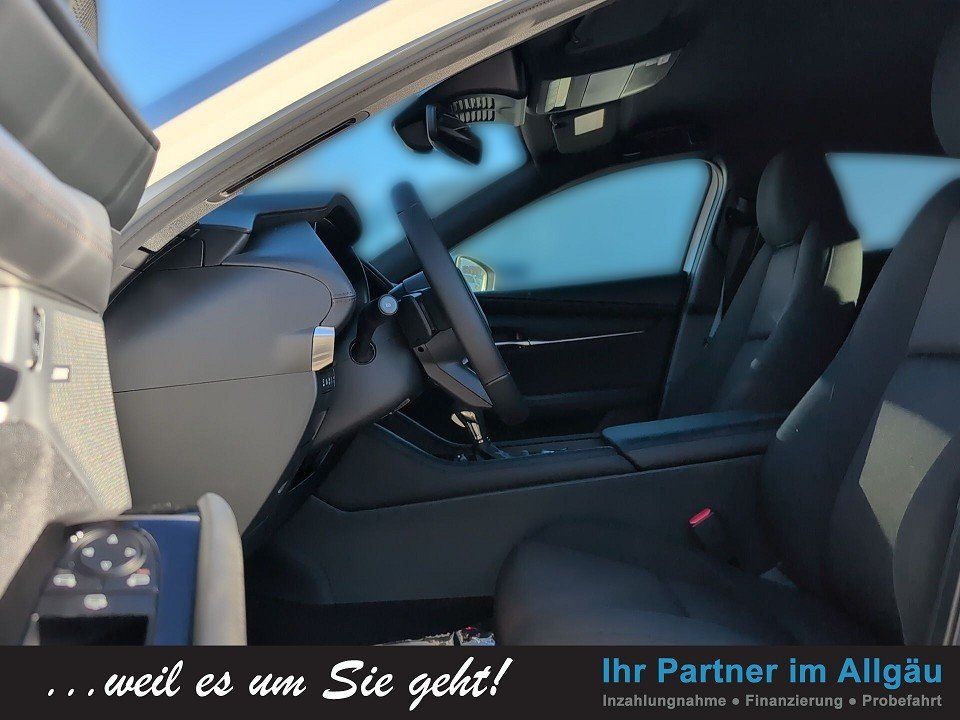 Fahrzeugabbildung Mazda 3 2.5L eSKY-G AT EXCLUSIVE 360+BOSE+HUD+MATRIX++