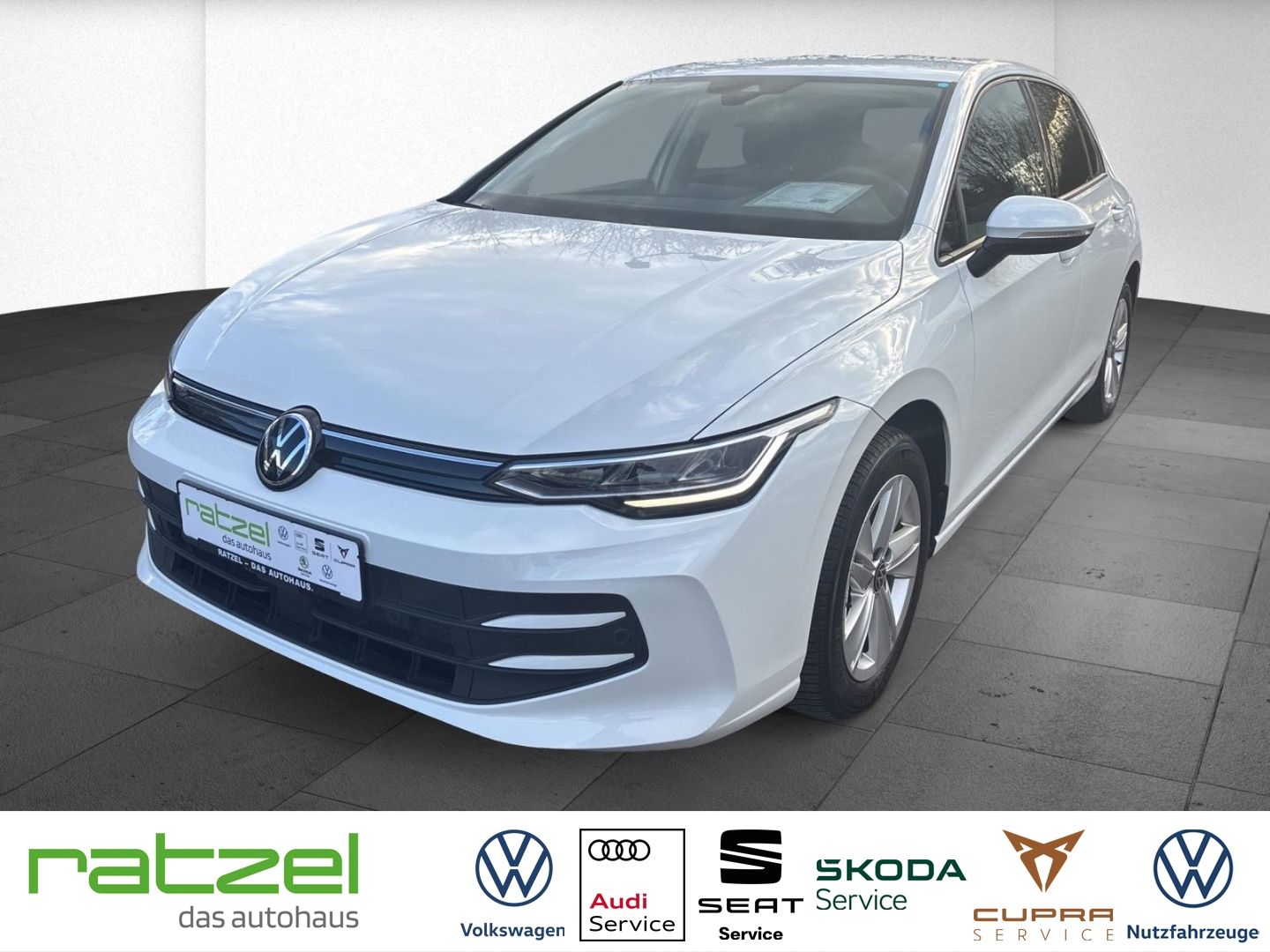 Fahrzeugabbildung Volkswagen Golf 1.5 TSI DSG Life Digitales Cockpit LED Sper