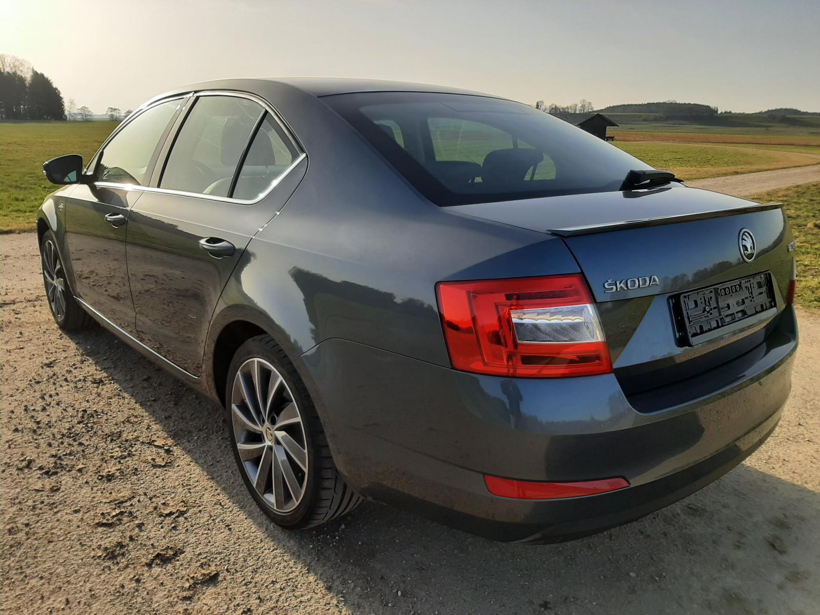 Skoda Octavia Lim. 1.8 TSI DSG Laurin & Klement 1.Hand