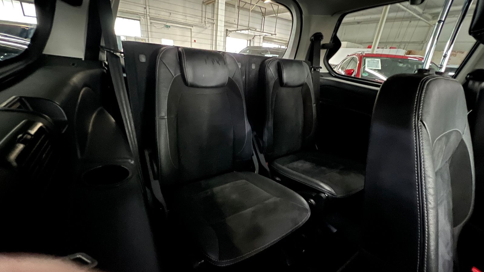 Fahrzeugabbildung Ford Galaxy 7-SITZER AUT. TITANIUM SPORT PANO MEMORY